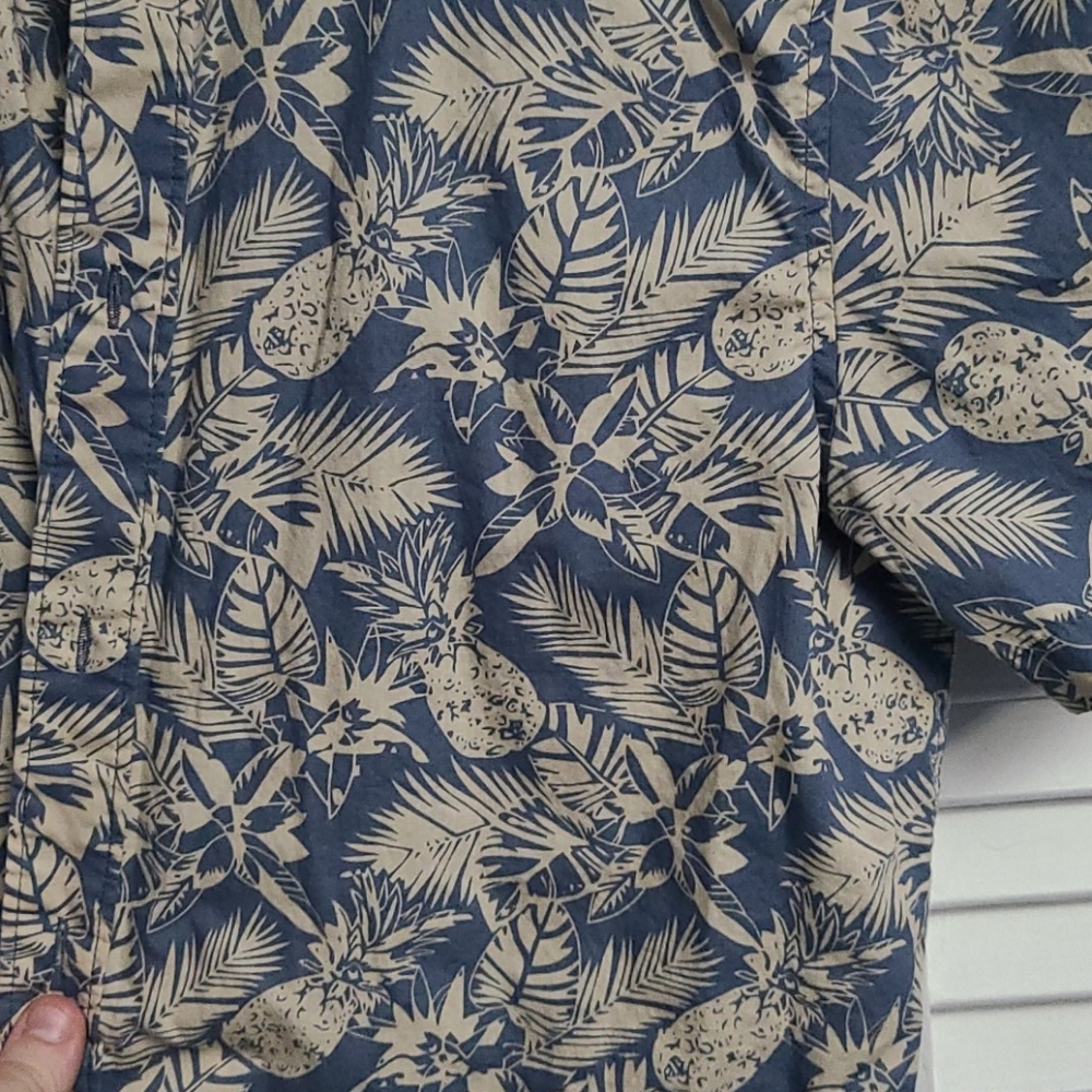 Report Collection Floral Button-Down - Picture 2 of 2